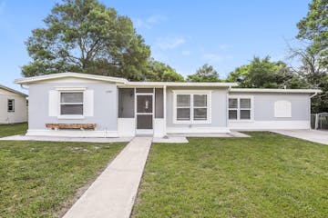 2495 Barbarossa Ave Deltona, FL 32738